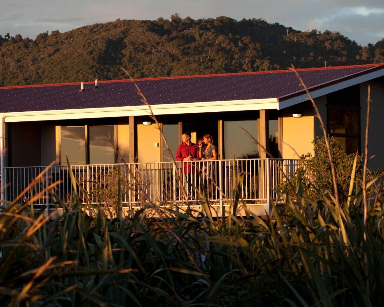 Greymouth Seaside Top 10 Holiday Park חדר תמונה