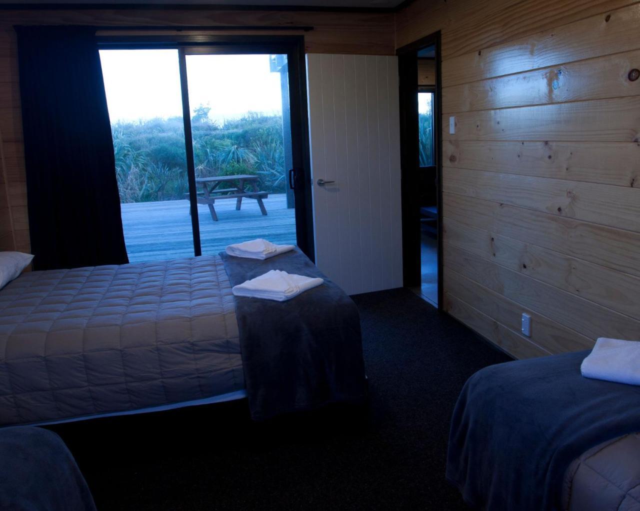 Greymouth Seaside Top 10 Holiday Park חדר תמונה
